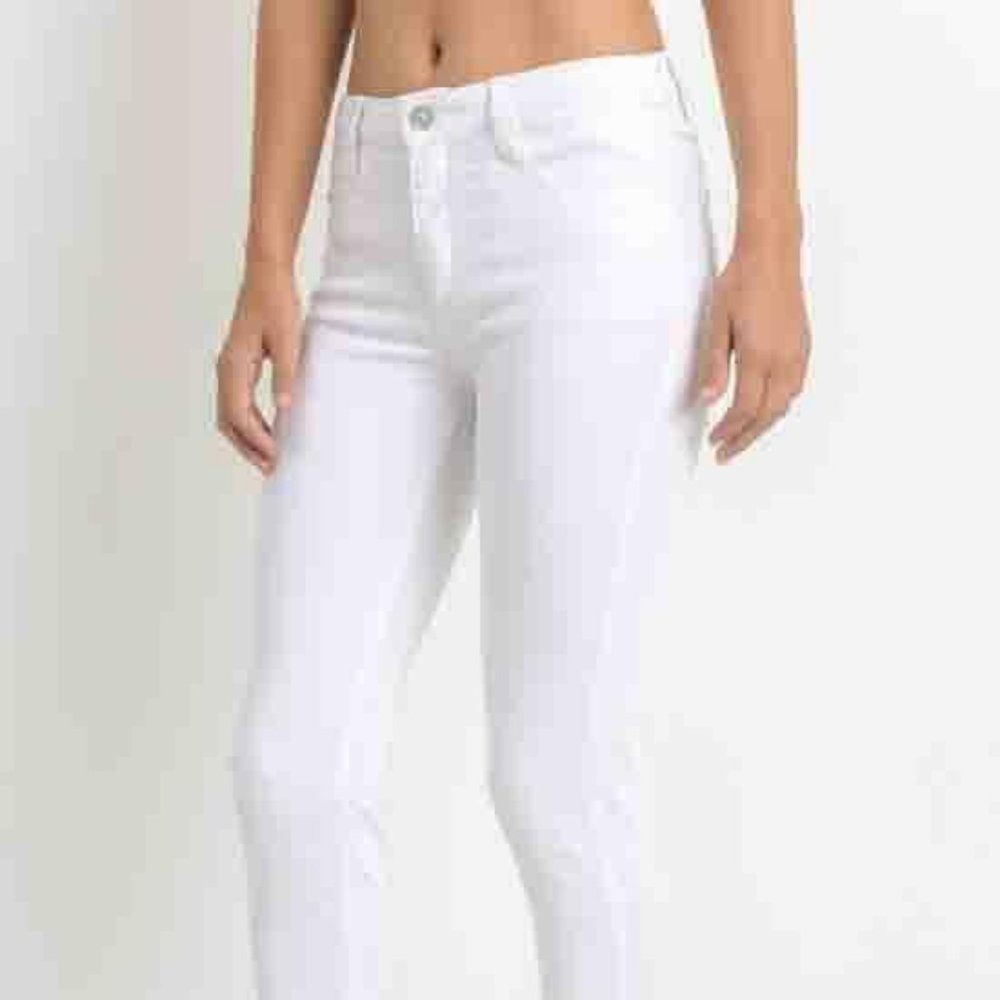 Just Black - White Clean Fray Skinny Jeans